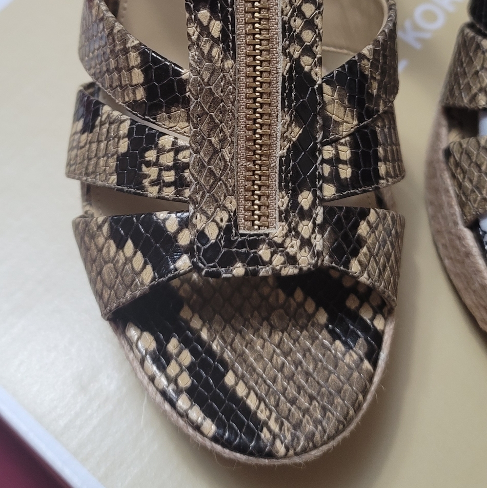 Michael Michael Kors- Leather Zip-Up T-Strap Wedge - Picture 3 of 6